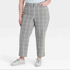 Plus Size Plaid Trousers